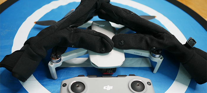 Touchscreen-compatible photography gloves for drone flying in cold weather
